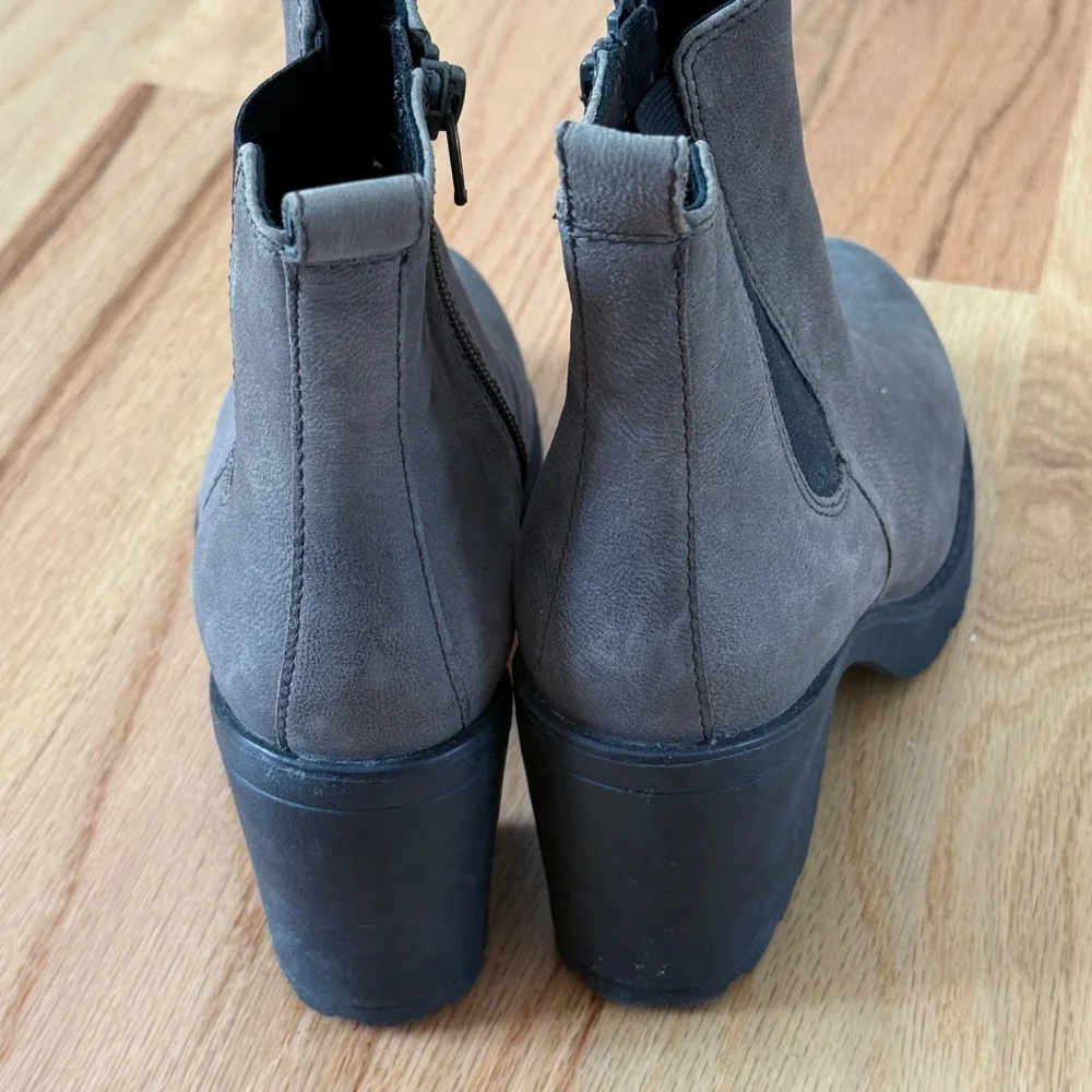 Vagabond Womens Taupe Leather Block Heel Ankle Booties Size 36 US 6.5 Womens - Picture 3 of 6